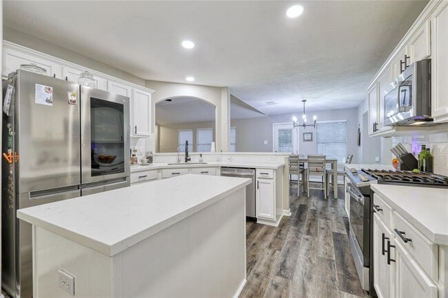 Building Photo - 16439 Sunlamp Ct