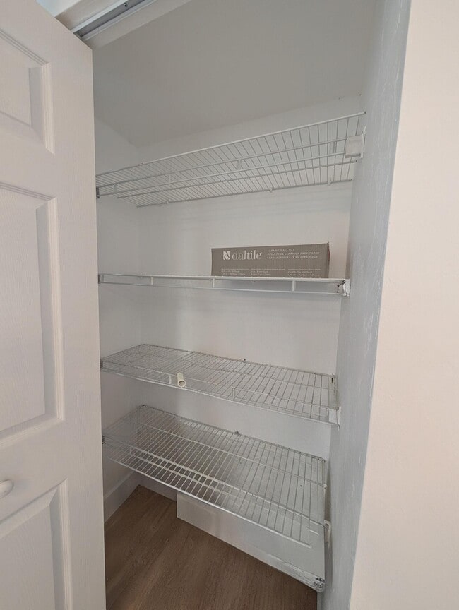 Building Photo - 2715 Tigertail Ave