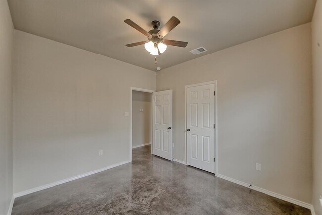 Building Photo - 458 Jack Rabbit Ln