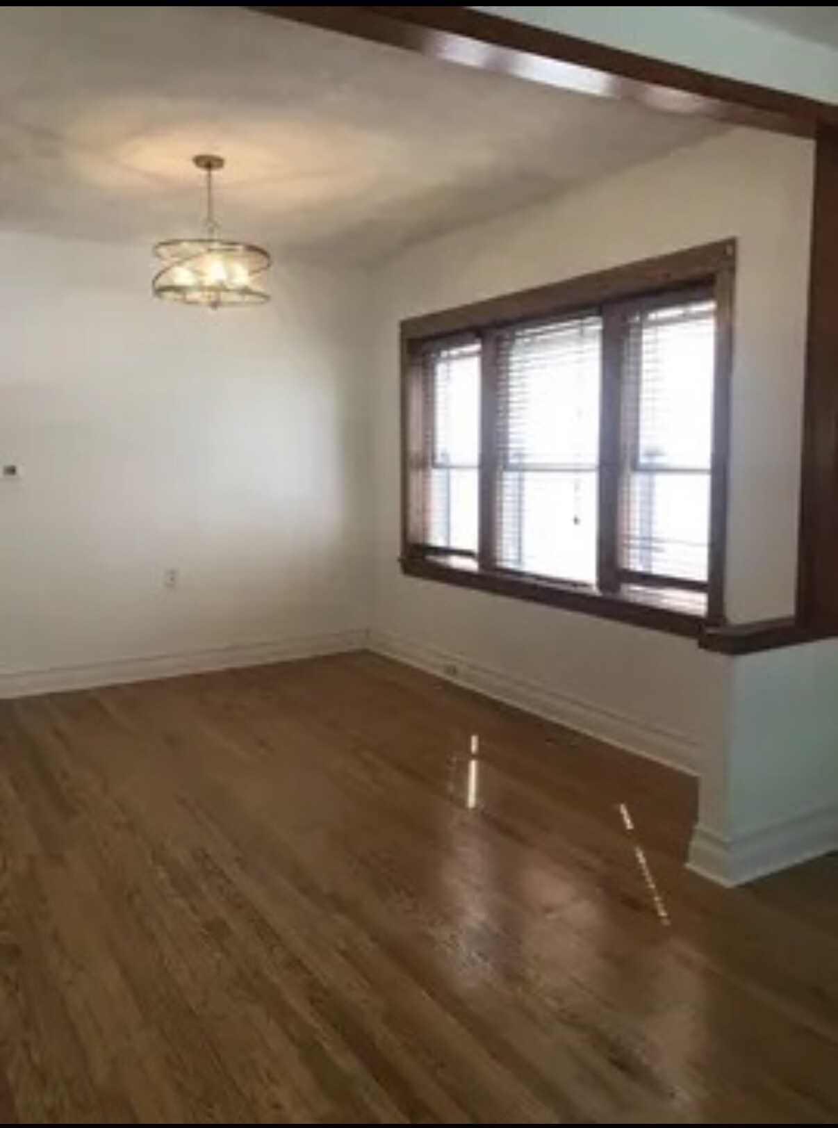 Building Photo - 1409 S 61st Ave