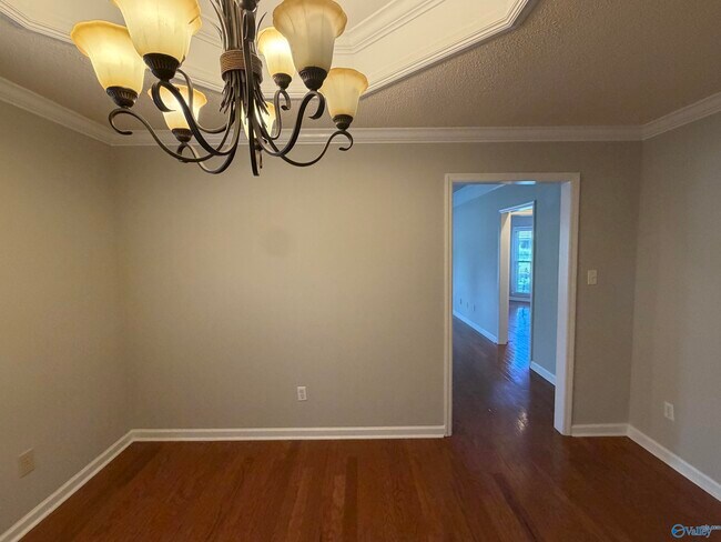 Building Photo - 2410 Brookline Ct S W