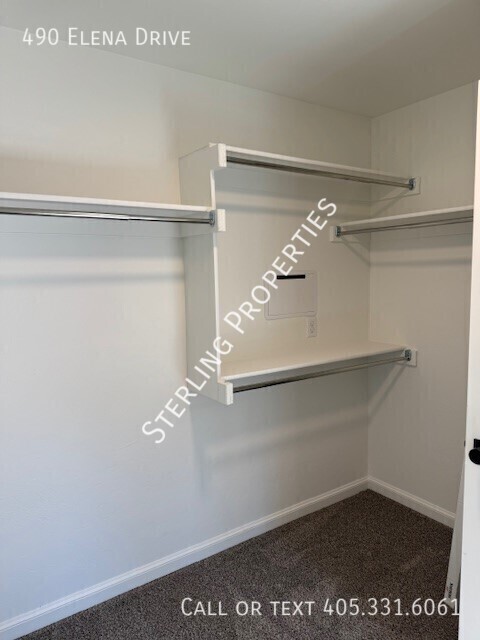 Building Photo - 490 Elena Dr