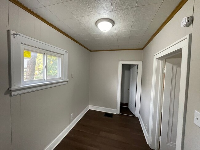Building Photo - SECTION 8 and EDEN ACCEPTED!! Spacious New...