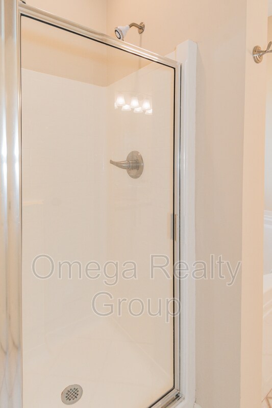 Building Photo - 686 Old Cahaba Dr