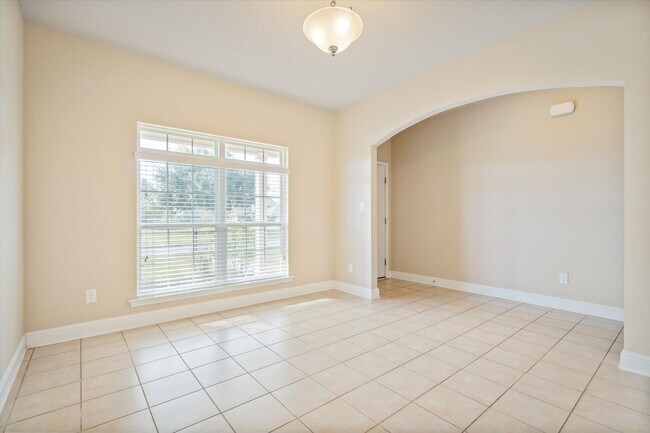 Building Photo - UPCOMING LISTING