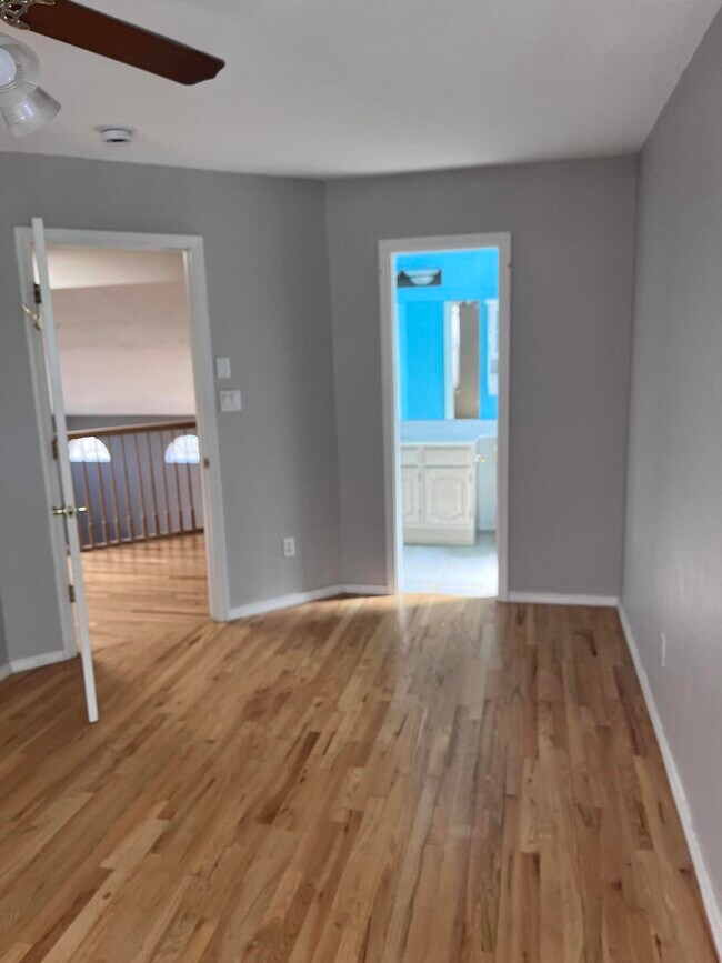 Building Photo - 7816 Ridgeview Dr NW