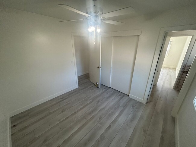 Building Photo - East End 4 Bedroom Home!