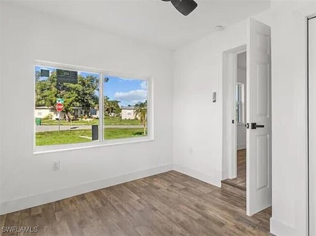 Building Photo - 2360 Ednor St