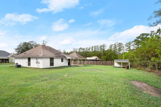 Building Photo - 32590 Weiss Rd