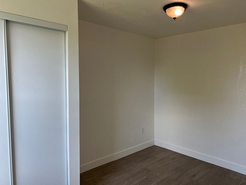 Building Photo - 11912 Fidel Ave