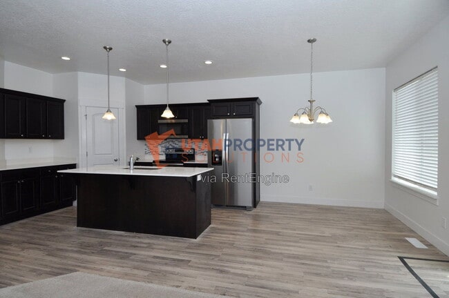 Building Photo - 16092 S Truss Dr