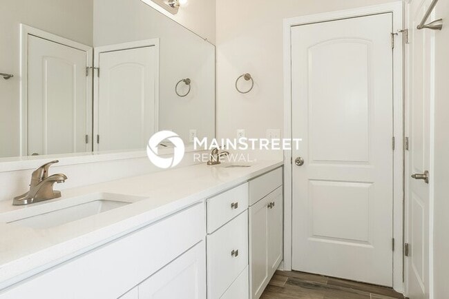 Building Photo - 4 Bedroom Pet-Friendly Home in WINSTON SAL...