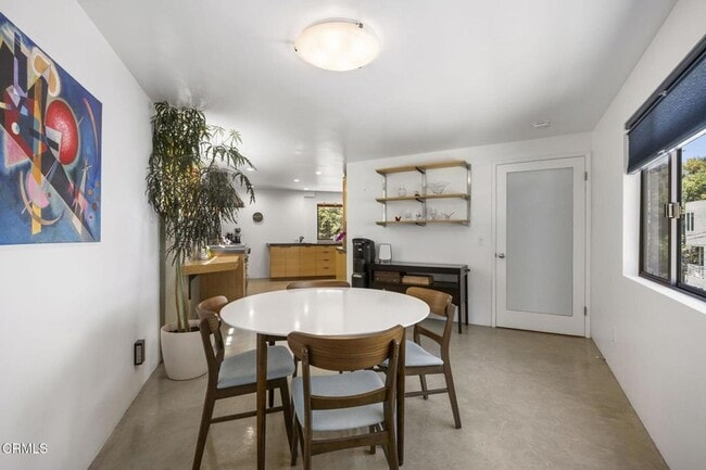 Building Photo - 3551 Dixie Canyon Pl