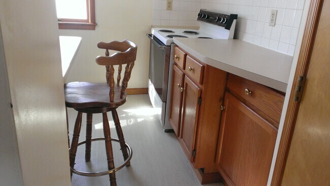 Building Photo - 36 S Walnut St