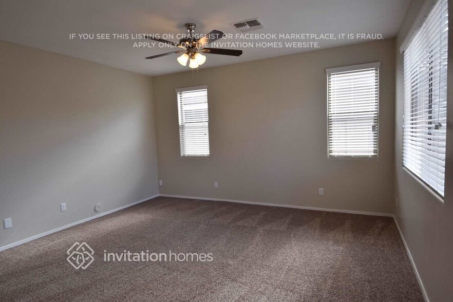 Building Photo - 17227 W Elm St