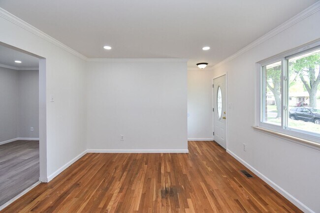 Building Photo - 33755 Newport Dr
