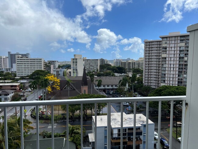 Building Photo - Large Studio/1 bath unit at Princess Kealoha