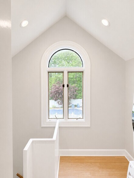 Building Photo - 229 Highland Ave