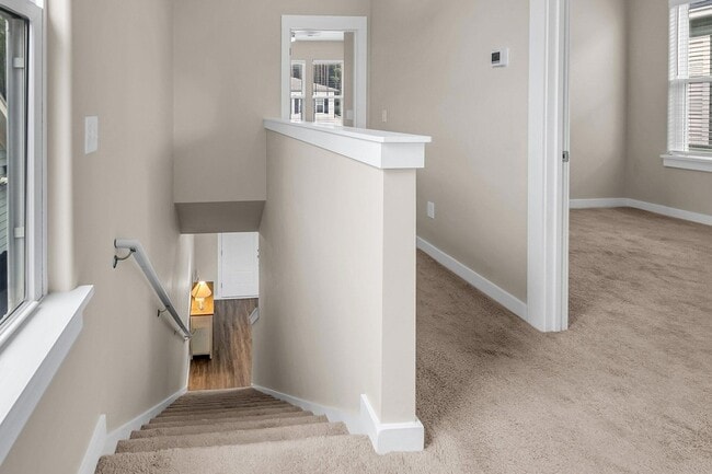 Building Photo - 146 Winding Branch Dr