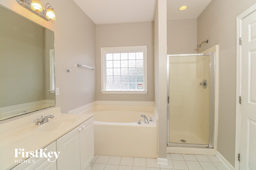 Building Photo - 640 Old Cahaba Dr