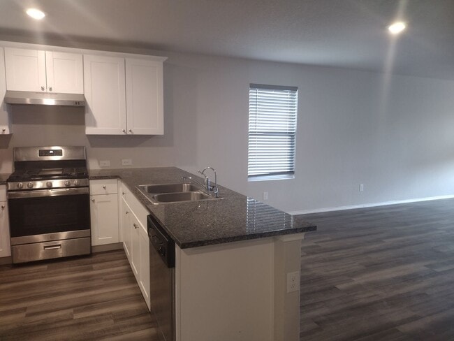 Building Photo - Charming 3 bedroom in Republic Creek!