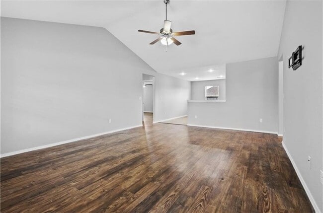 Building Photo - 611 Lasso Ln