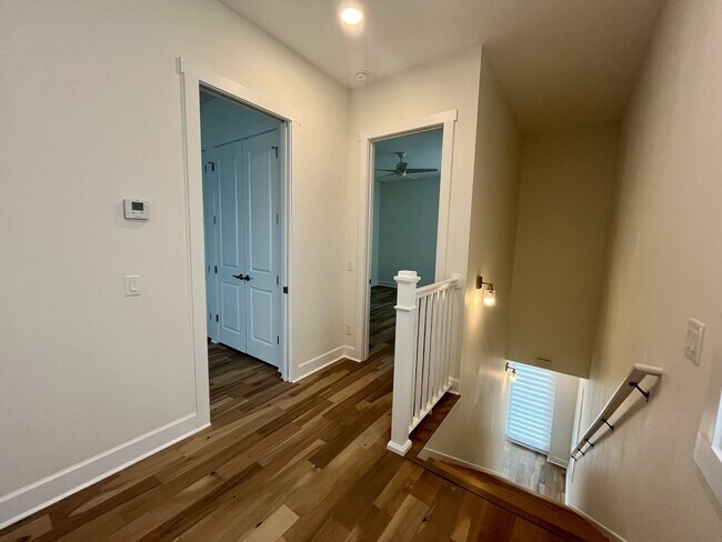 Building Photo - 821 Oak Bend Ln