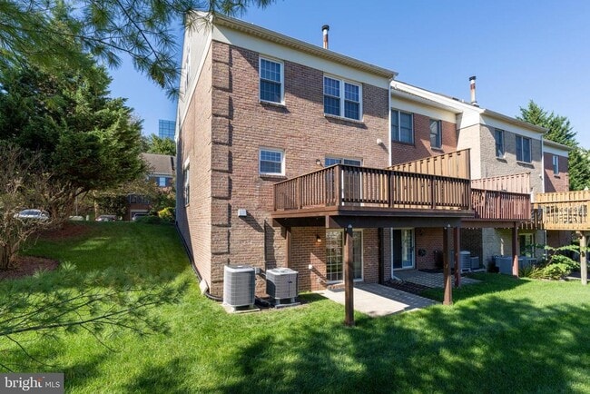 Building Photo - 9 Goucher Woods Ct