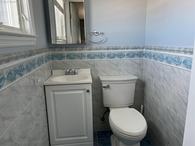 Building Photo - 50 Florence Ave