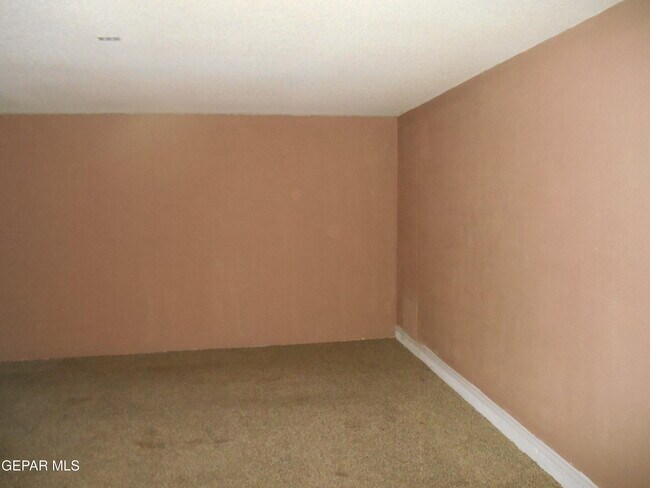 Building Photo - 14017 Tierra Vergel Dr
