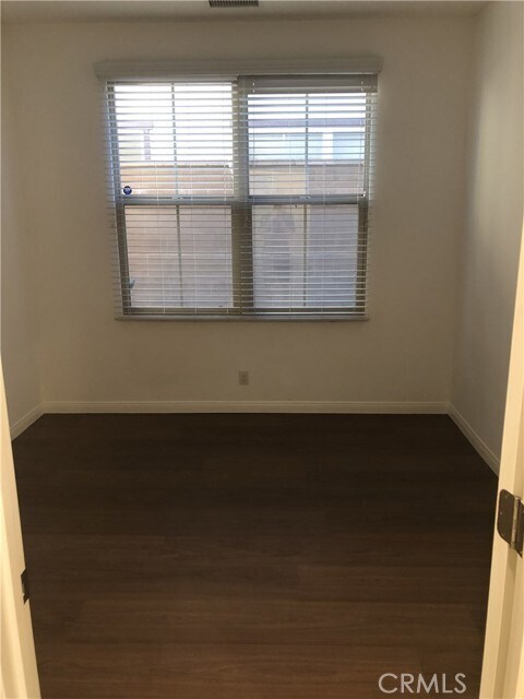 Building Photo - 202 Bancroft