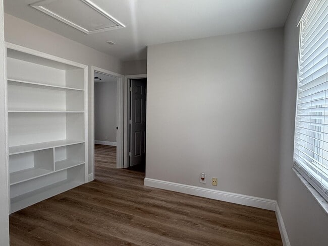 Building Photo - 7218 Panache Way
