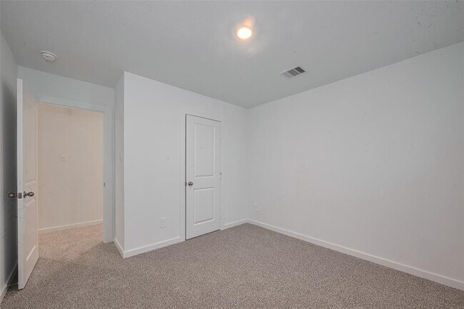 Building Photo - 3017 La Rambla Dr