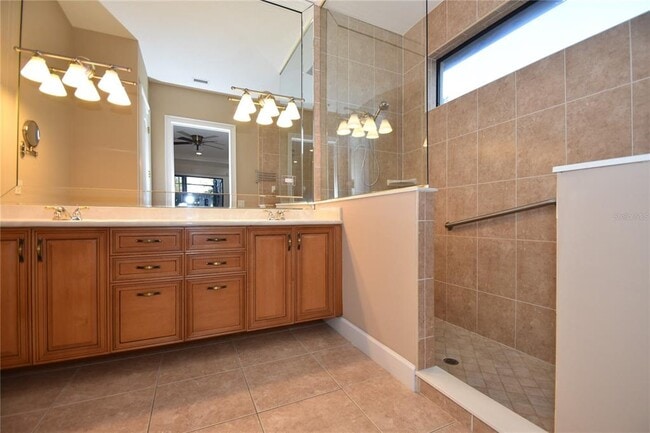 Building Photo - 43 Jasmine Dr