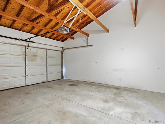 Building Photo - 2387 Sanders Pl