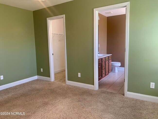Building Photo - 7206 Chipley Dr