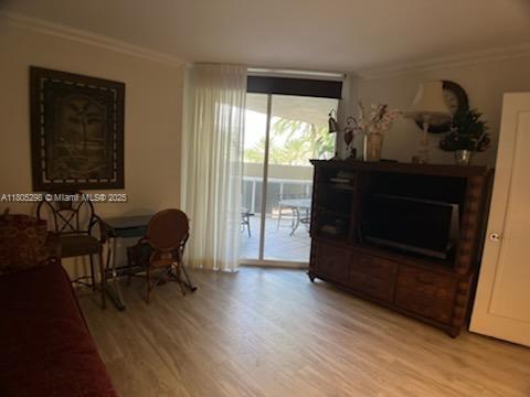 Building Photo - 17555 Collins Ave