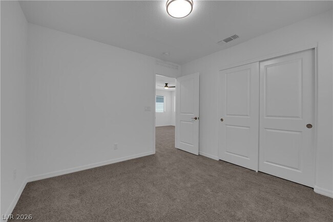 Building Photo - 10227 Estancia Hl St