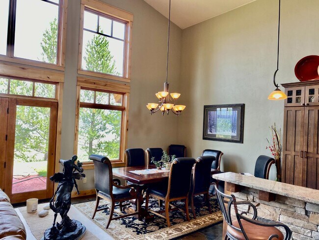 Building Photo - 97 Timberline Dr