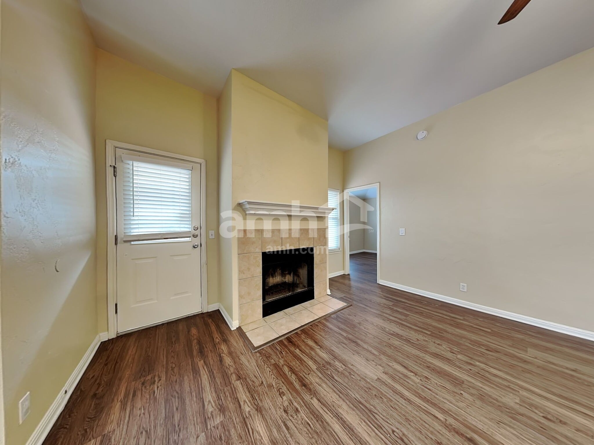 Building Photo - 136 Goddard