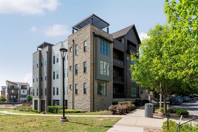 Building Photo - 4501 Jackson Ave