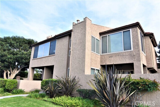 Building Photo - 16943 Bluewater Ln