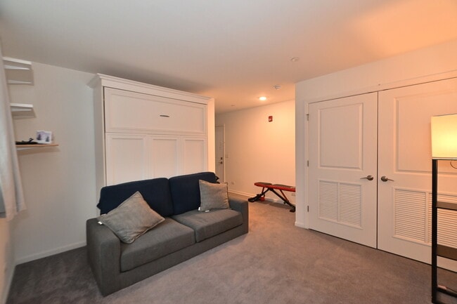 Building Photo - 8602 Ferris Ave