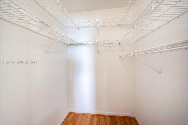 Building Photo - 9876 Nob Hill Ct