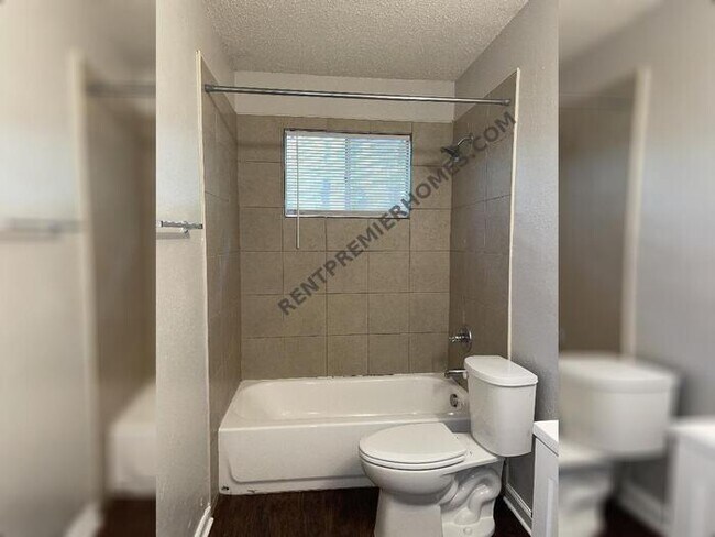 Building Photo - 11301 Donnie Dr