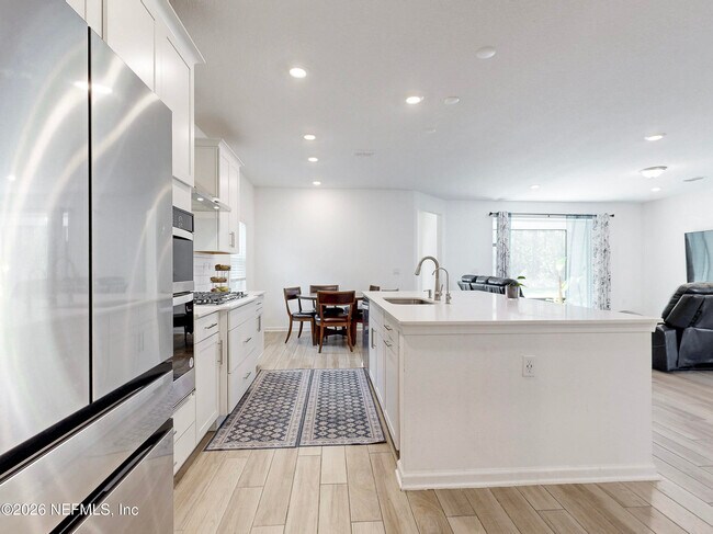 Building Photo - 401 Archstone Wy