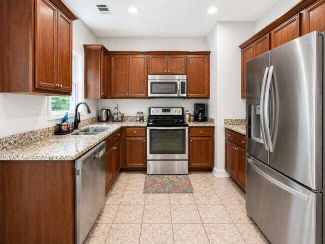 Building Photo - 7355 Hightower Cir