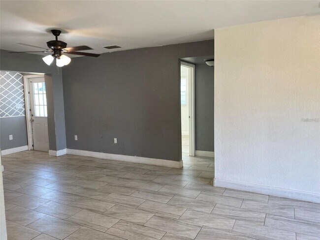 Building Photo - 49 Orange Park Blvd