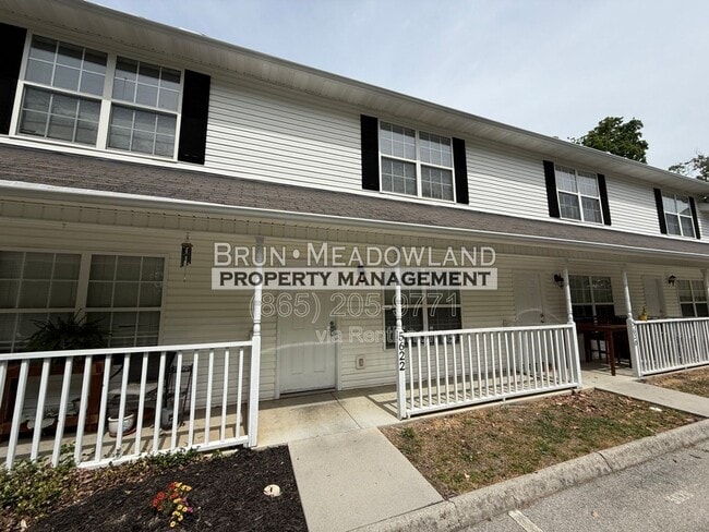 Building Photo - 5622 Boxwood Garden Way