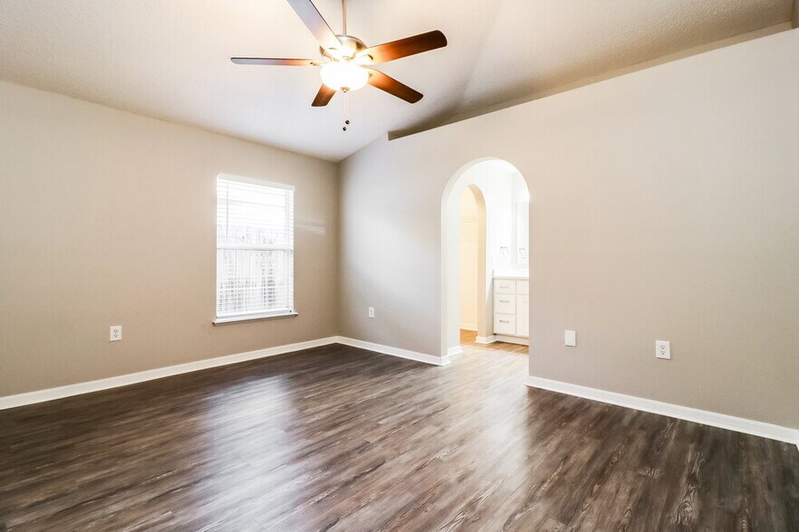 Building Photo - 30322 Pongo Way